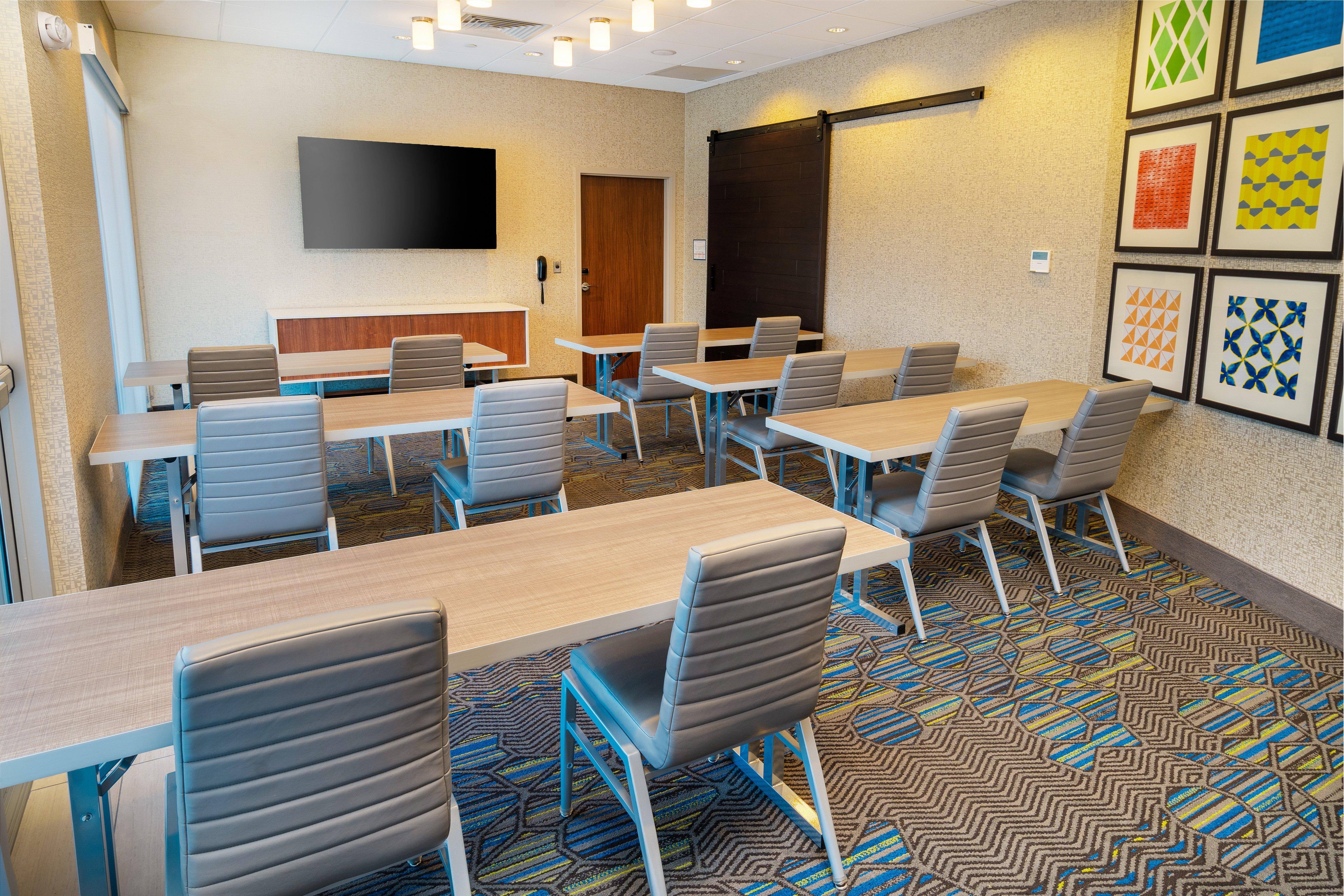 Holiday Inn Express & Suites - Las Vegas - E Tropicana By Ihg Exterior foto